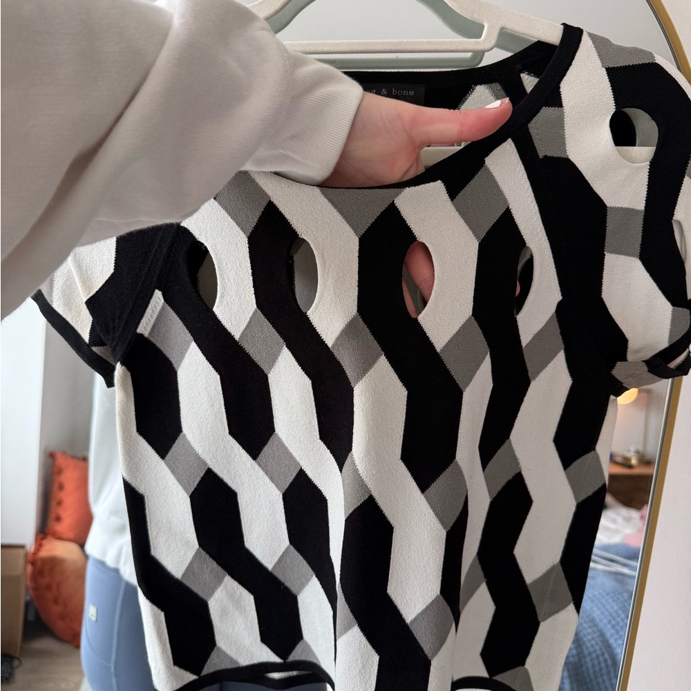 rag & bone Black White Gray Geometric Cutout Short Sleeve Top - Picture 3 of 4
